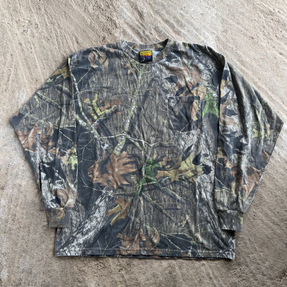 VINTAGE 90S SASQUATCH LONG SLEEVE CAMO SHIRT POCKET TEE HUNTING OUTDOORS MENS XL